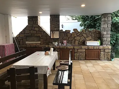 Kirayə verilir 4 otaqlı həyət evi 300 m²