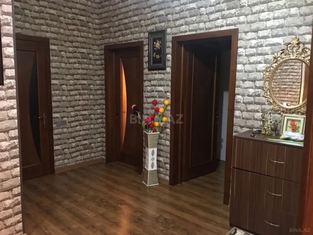 Kirayə verilir 4 otaqlı həyət evi 300 m²