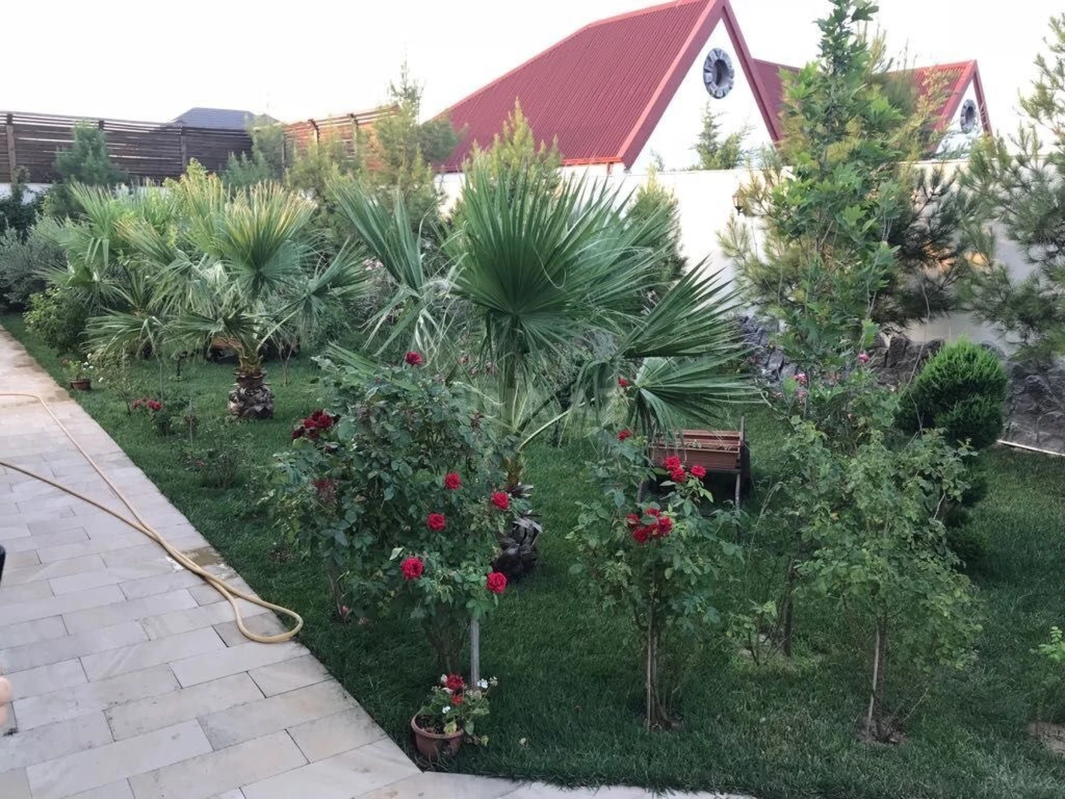 Kirayə verilir 4 otaqlı həyət evi 300 m²