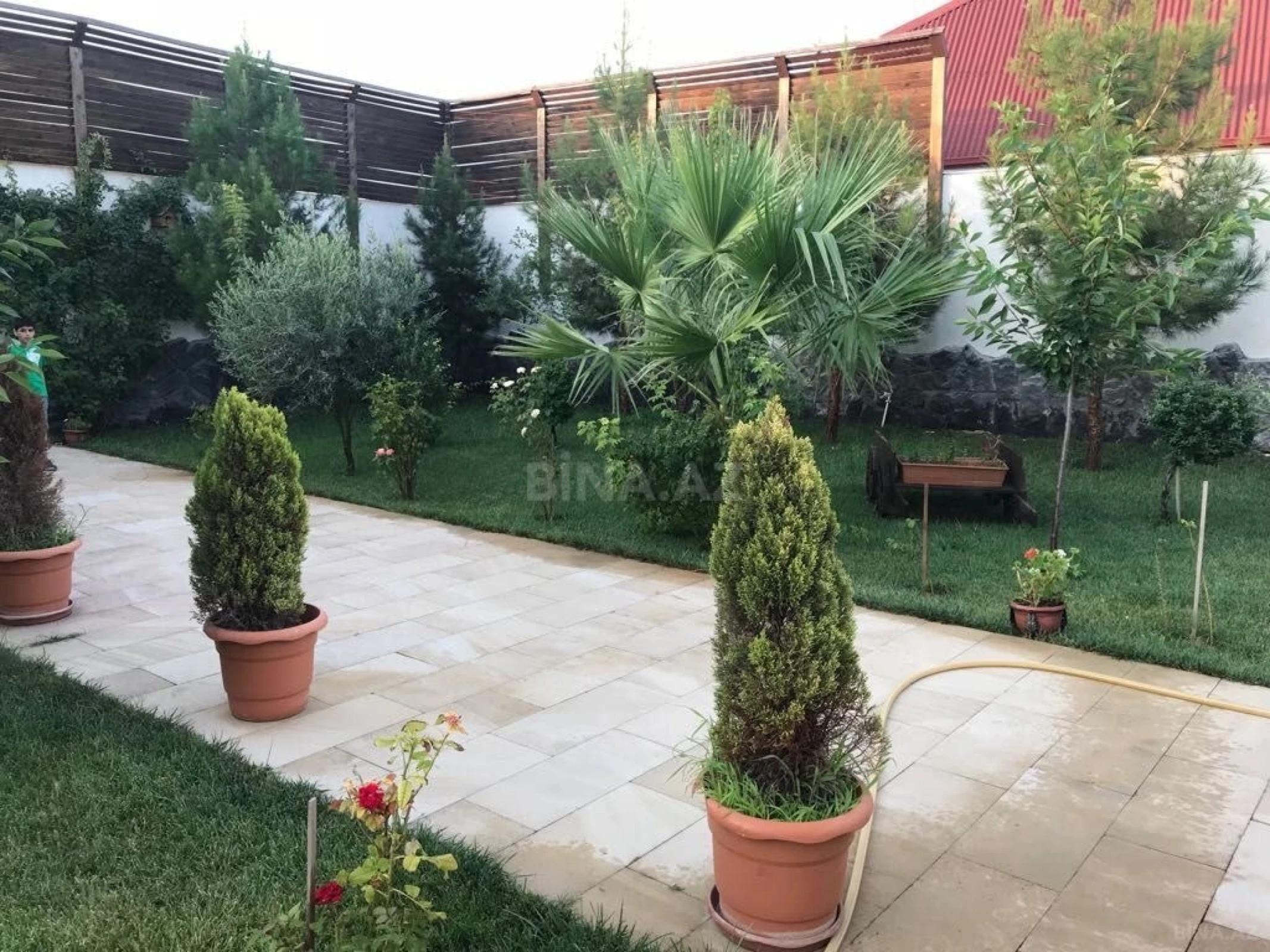 Kirayə verilir 4 otaqlı həyət evi 300 m²