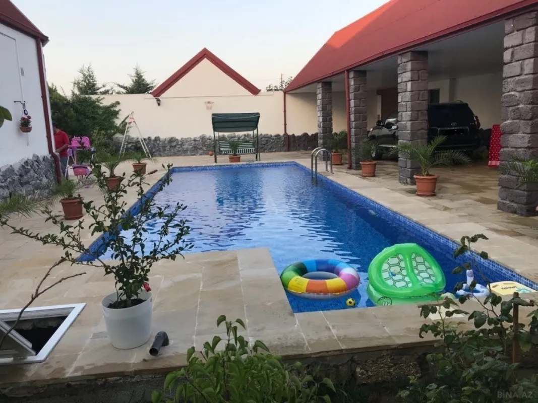 Kirayə verilir 4 otaqlı həyət evi 300 m²