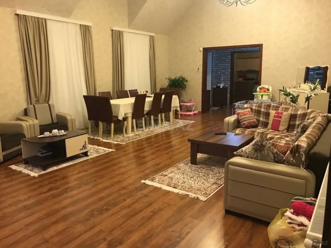 Kirayə verilir 4 otaqlı həyət evi 300 m²