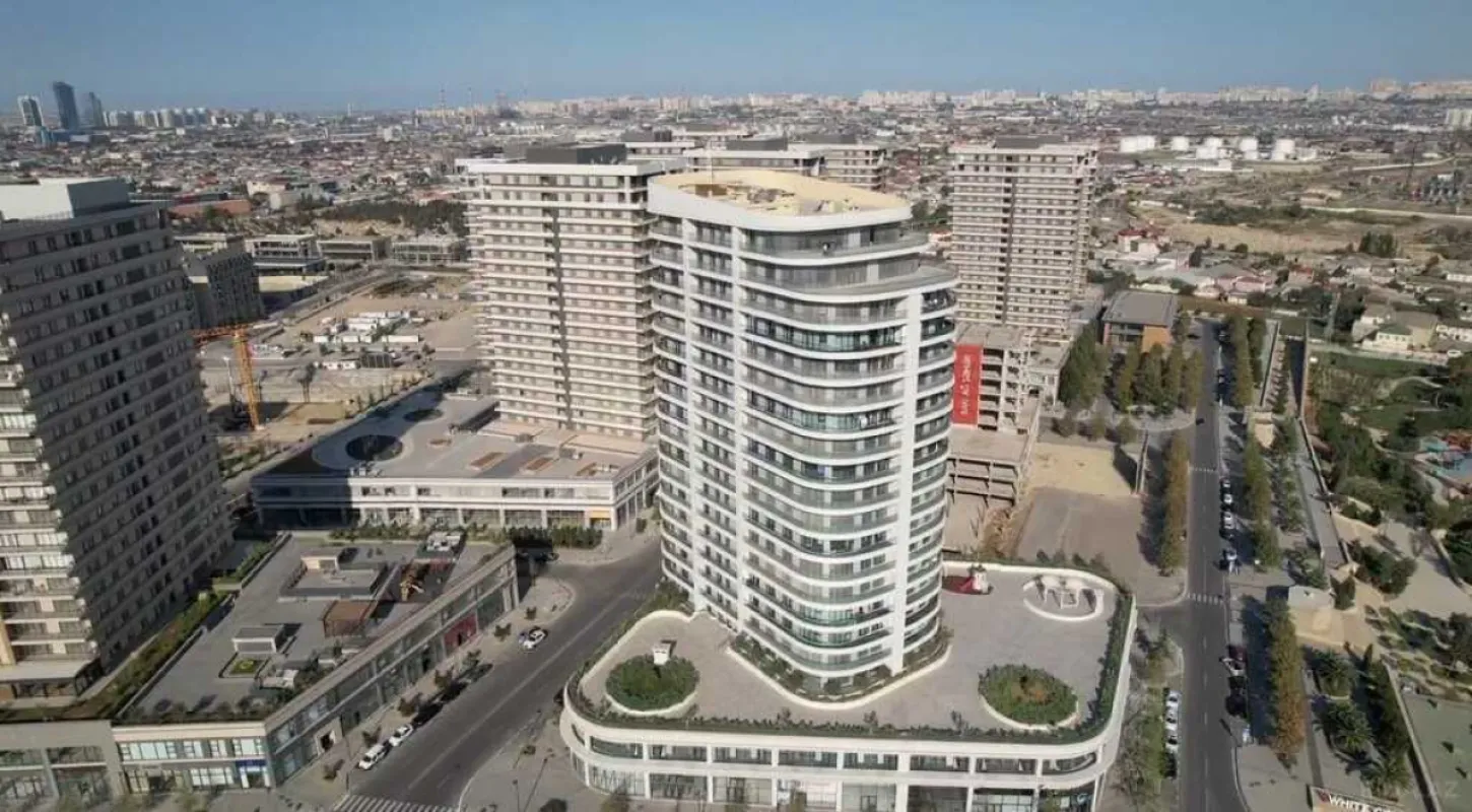 Satılır 4 otaqlı mənzil 220 m²