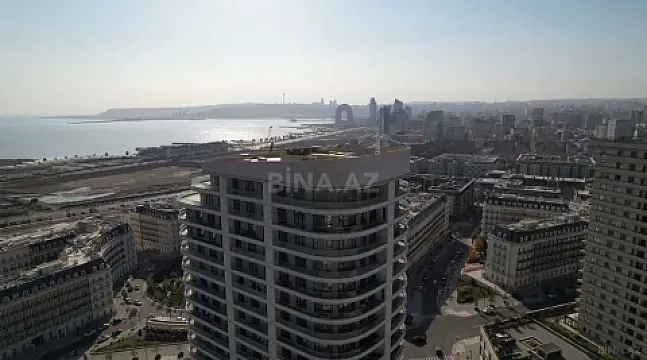 Satılır 4 otaqlı mənzil 220 m²