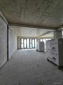 Satılır 4 otaqlı mənzil 220 m²