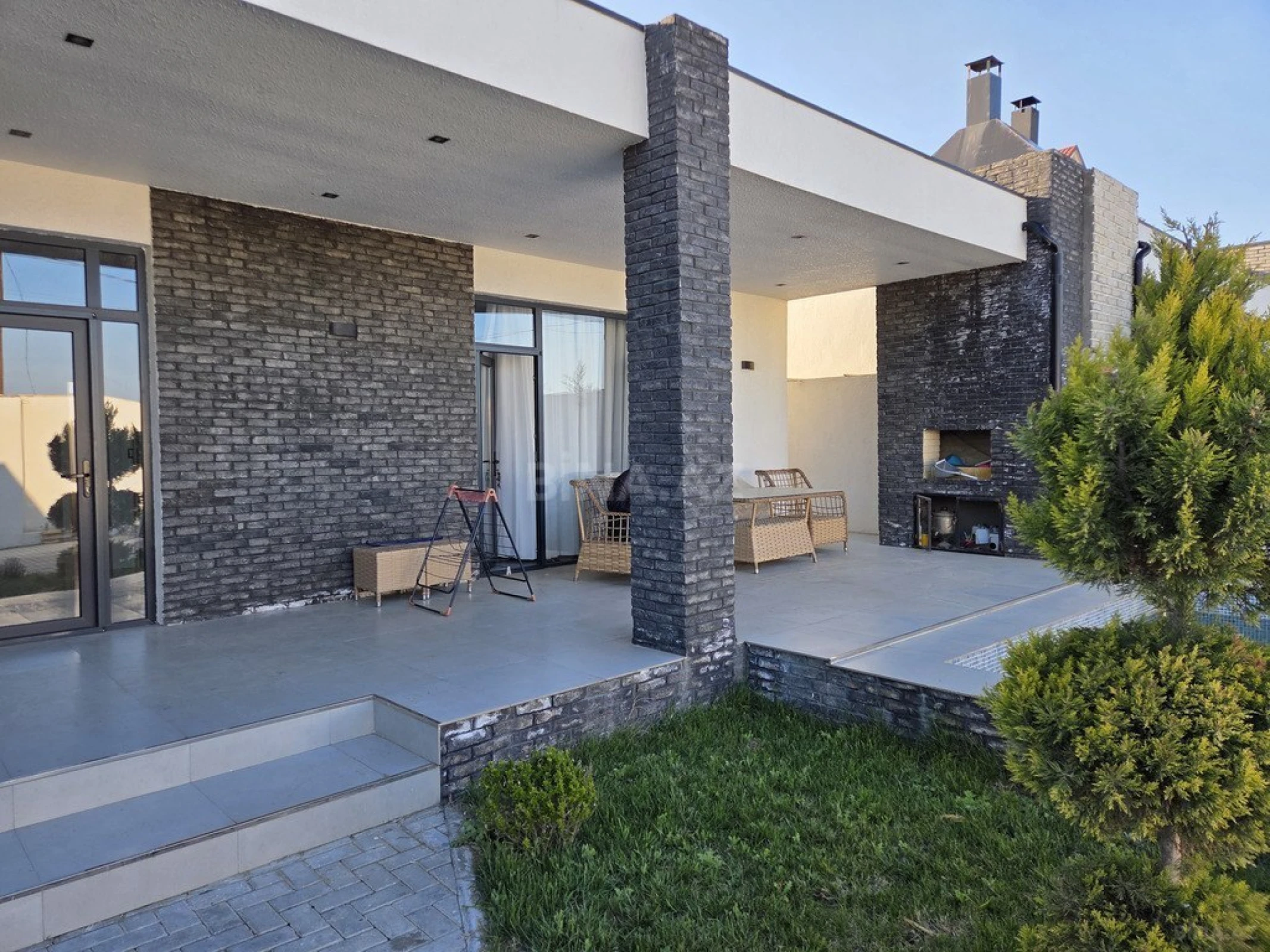 Kirayə verilir 5 otaqlı həyət evi 280 m²