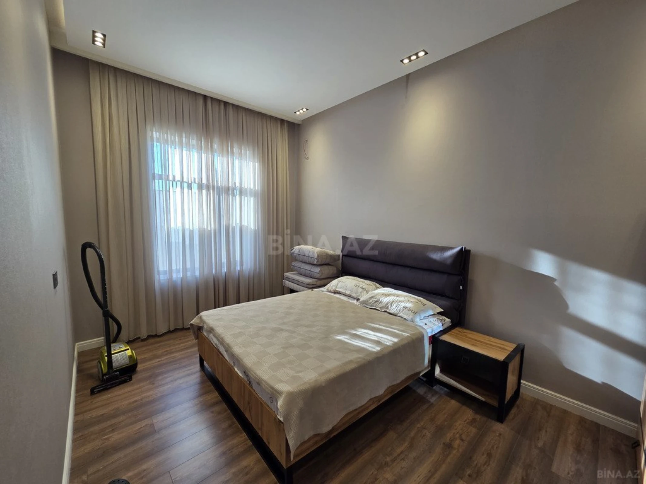 Kirayə verilir 5 otaqlı həyət evi 280 m²