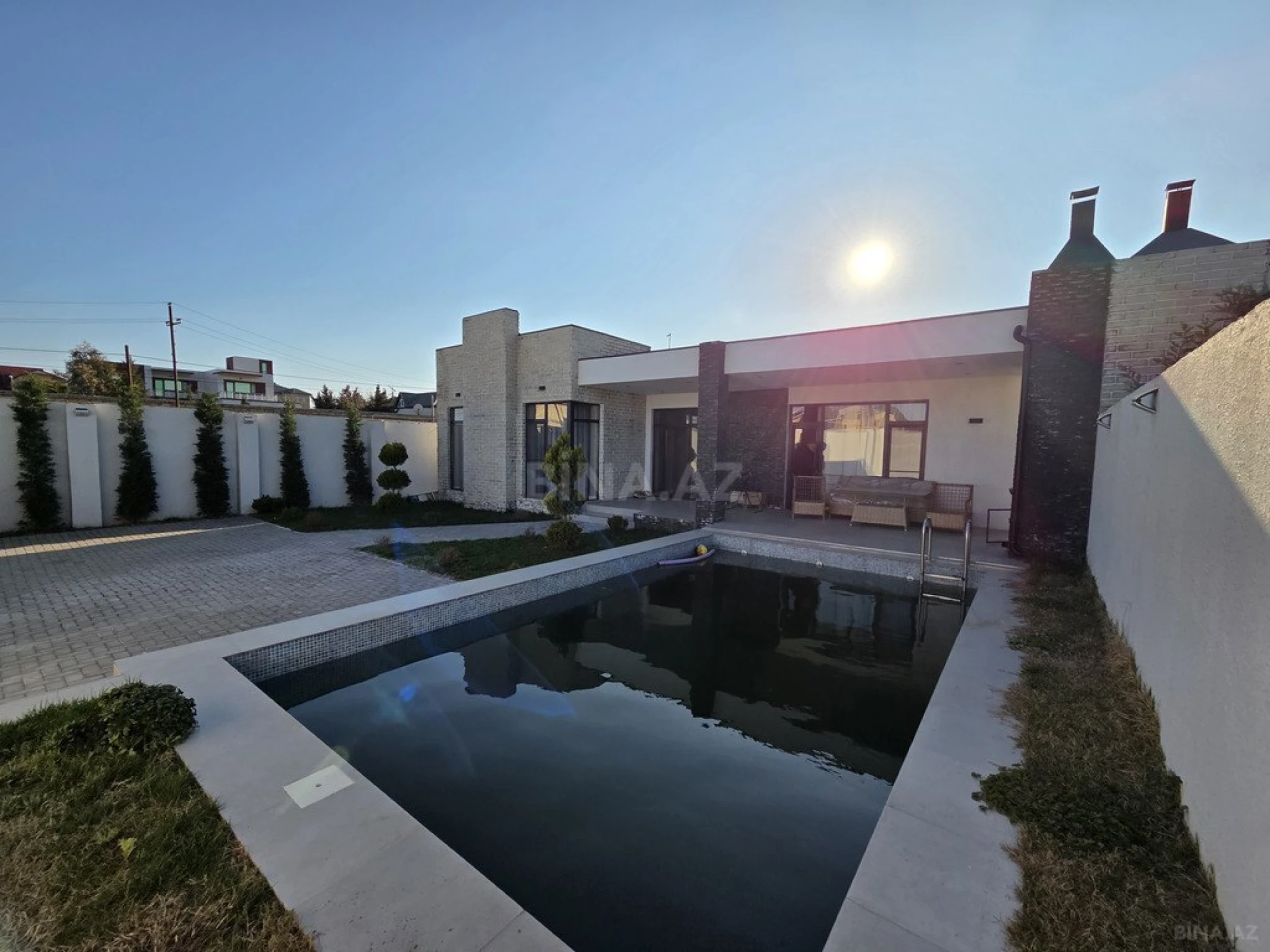 Kirayə verilir 5 otaqlı həyət evi 280 m²