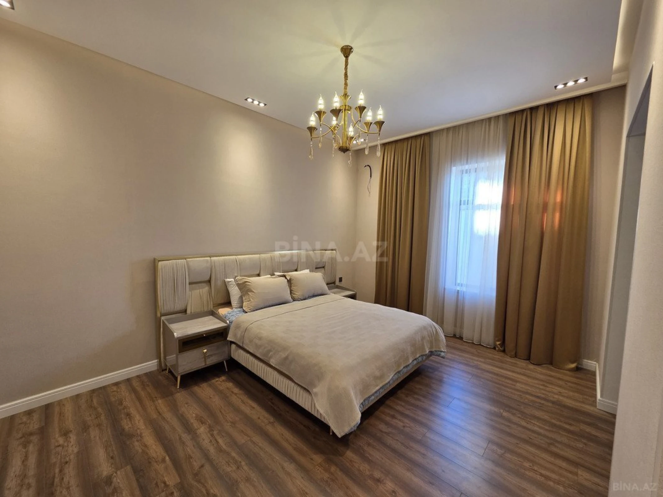 Kirayə verilir 5 otaqlı həyət evi 280 m²