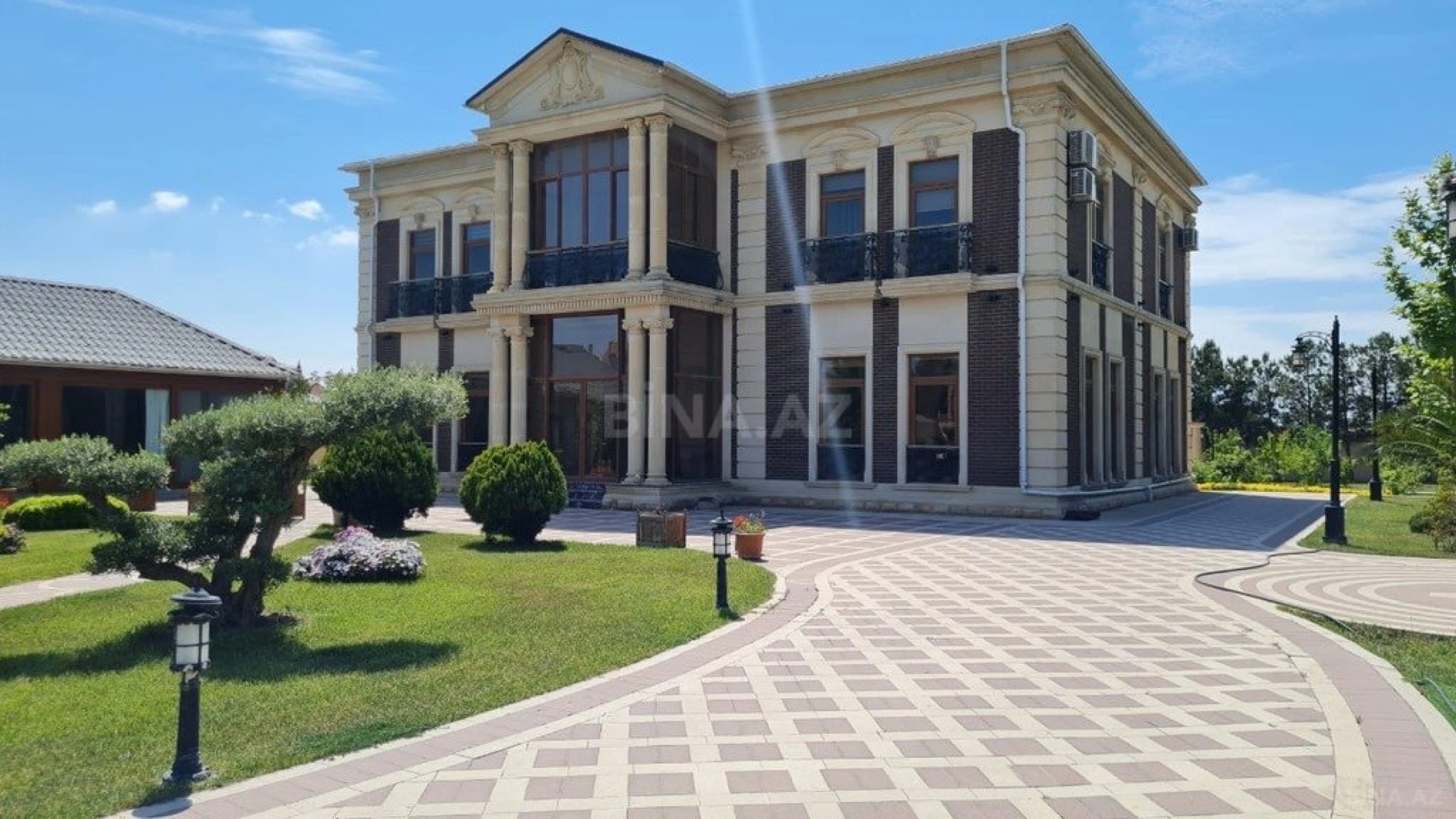 Kirayə verilir 6 otaqlı həyət evi 400 m²