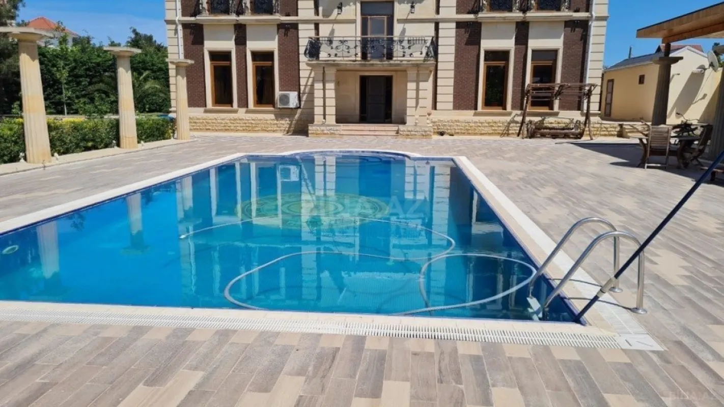 Kirayə verilir 6 otaqlı həyət evi 400 m²