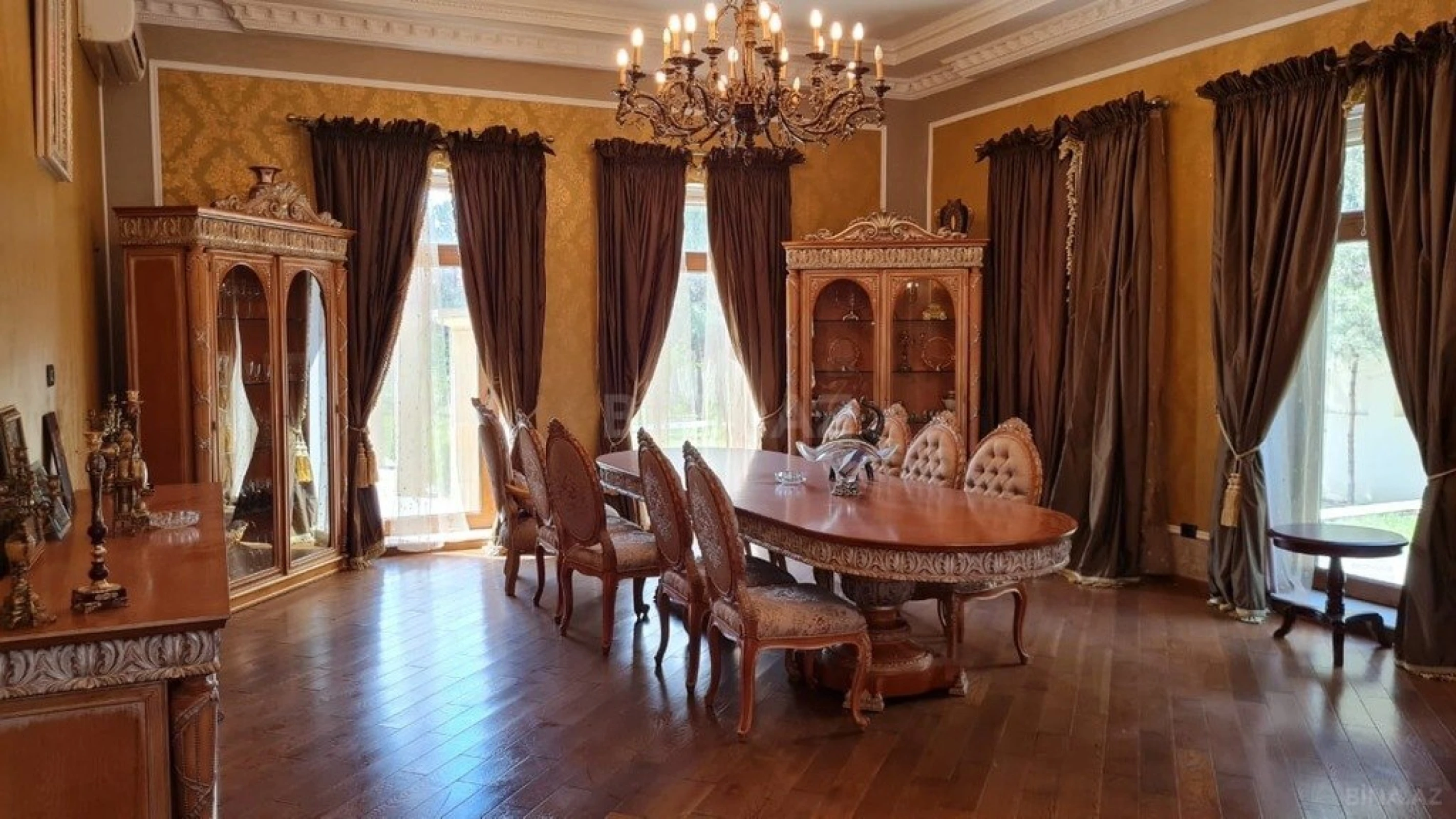 Kirayə verilir 6 otaqlı həyət evi 400 m²