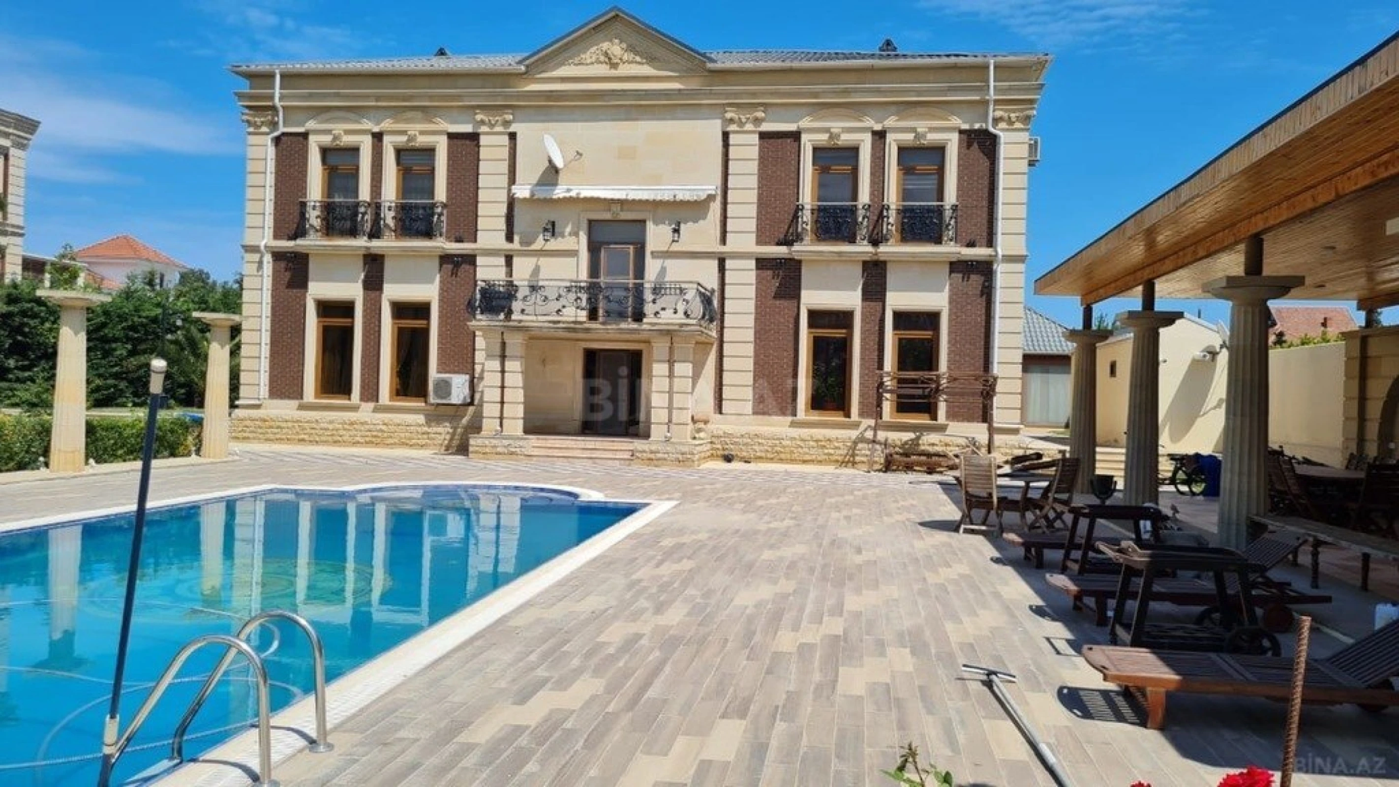 Kirayə verilir 6 otaqlı həyət evi 400 m²