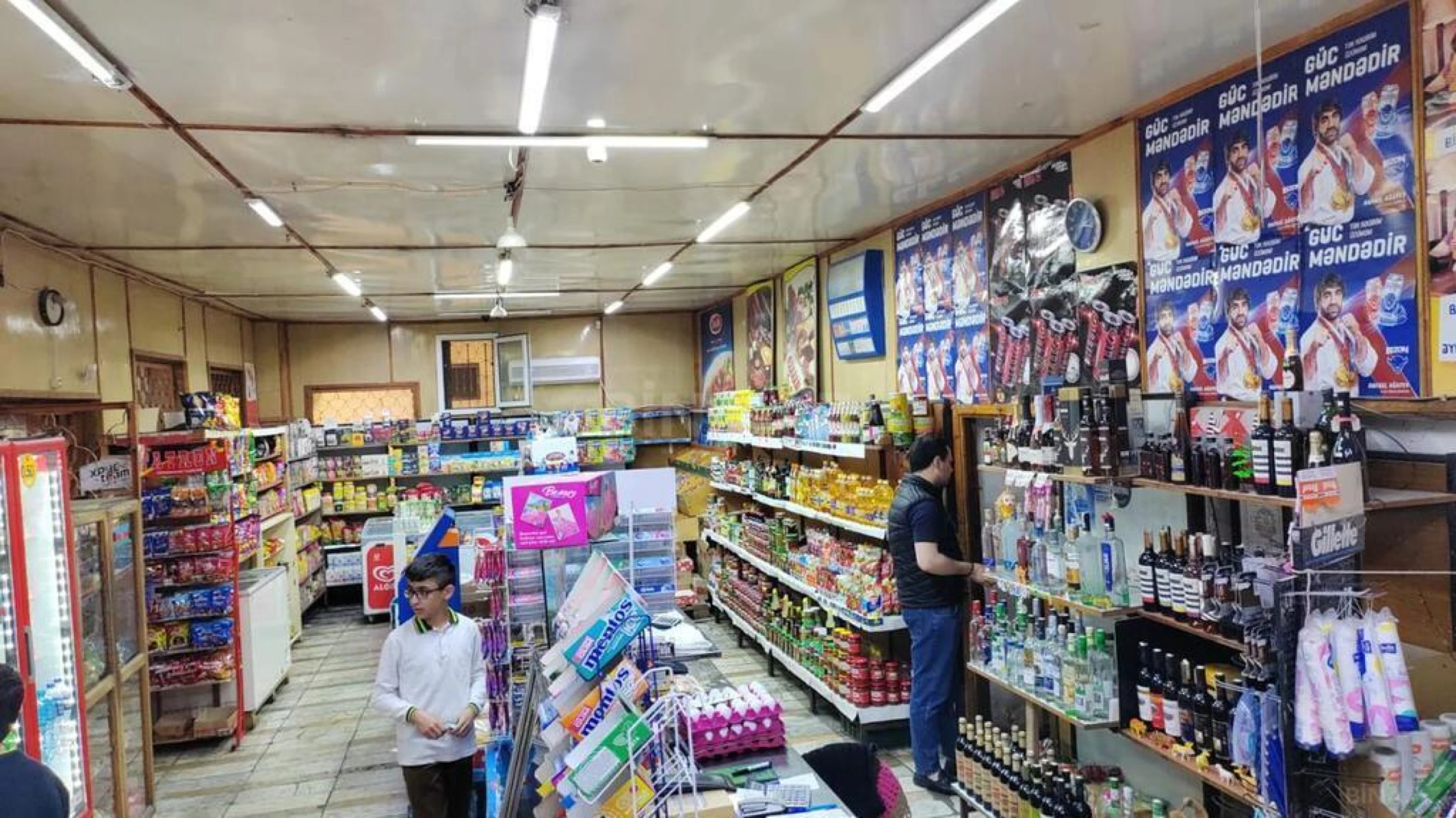 Satılır obyekt 160 m²