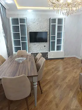 Satılır 2 otaqlı mənzil 96 m²