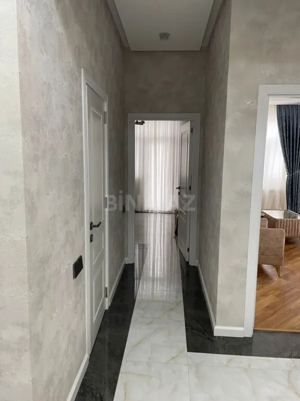 Satılır 2 otaqlı mənzil 96 m²