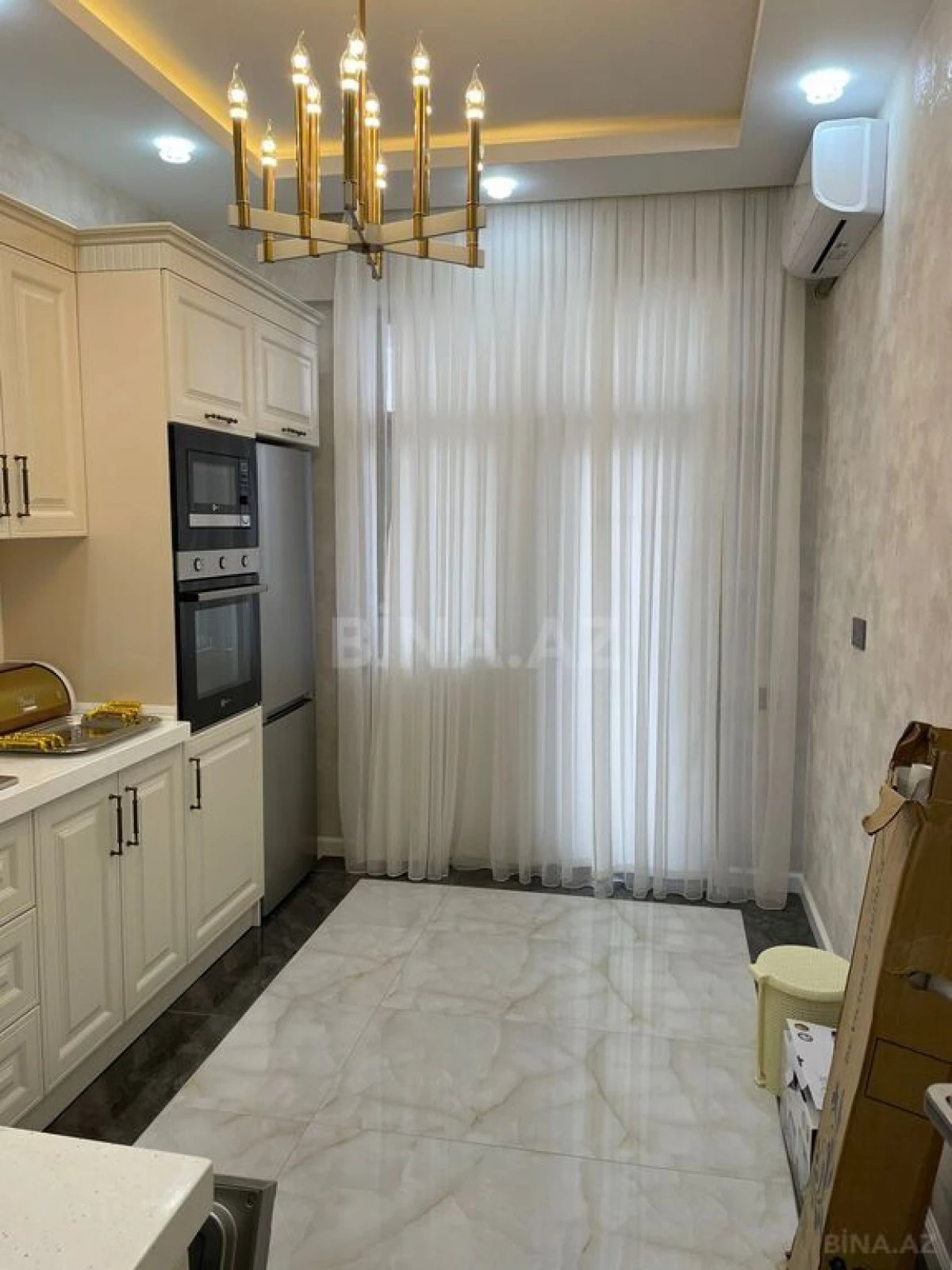 Satılır 2 otaqlı mənzil 96 m²