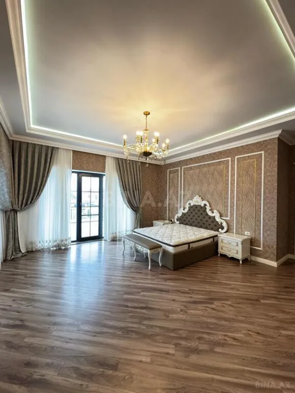 Satılır 7 otaqlı həyət evi 500 m²