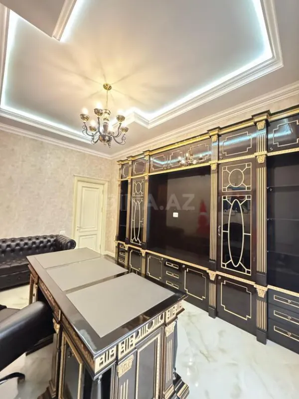 Satılır 7 otaqlı həyət evi 500 m²