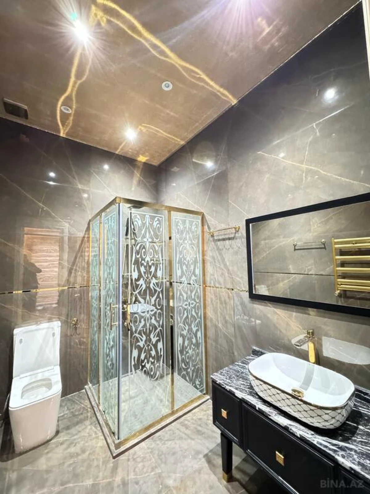 Satılır 7 otaqlı həyət evi 500 m²