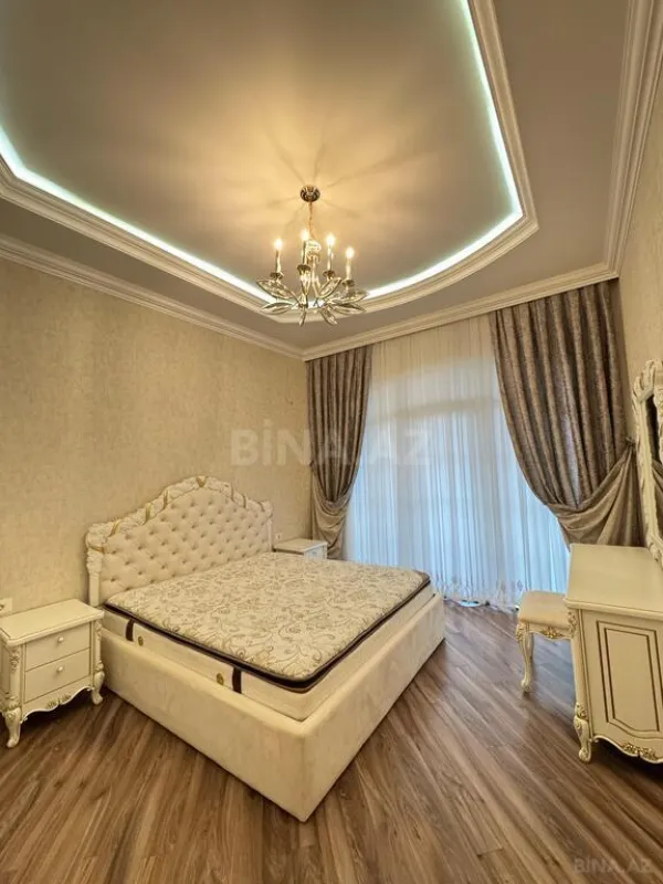 Satılır 7 otaqlı həyət evi 500 m²
