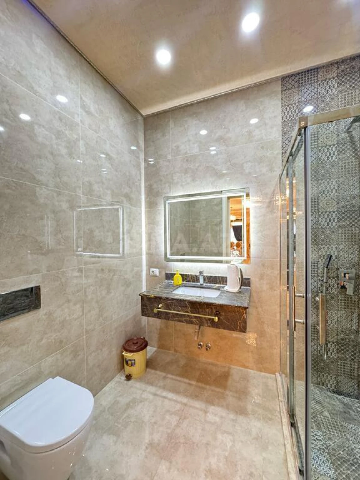 Satılır 7 otaqlı həyət evi 500 m²