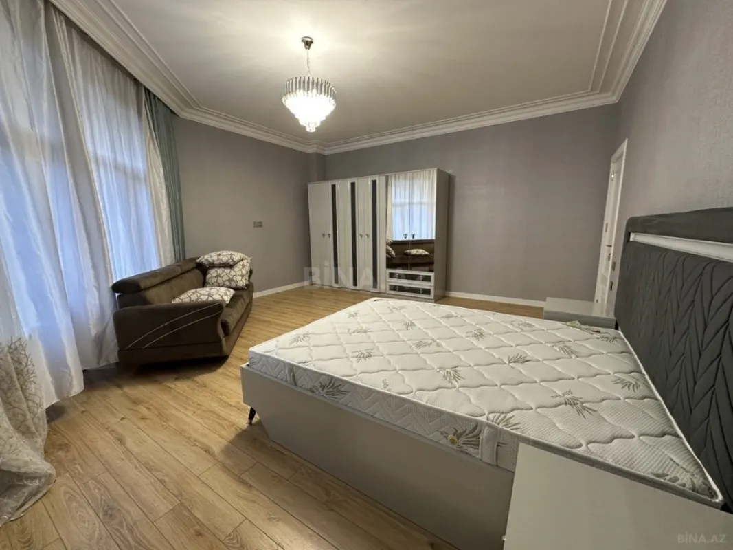 Kirayə verilir 4 otaqlı mənzil 190 m²