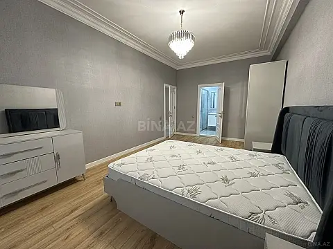 Kirayə verilir 4 otaqlı mənzil 190 m²