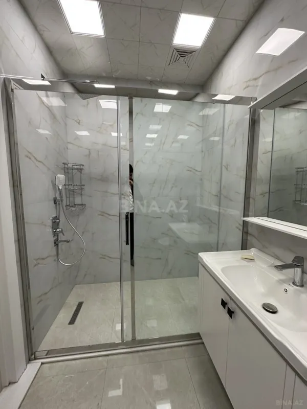 Kirayə verilir 4 otaqlı mənzil 190 m²