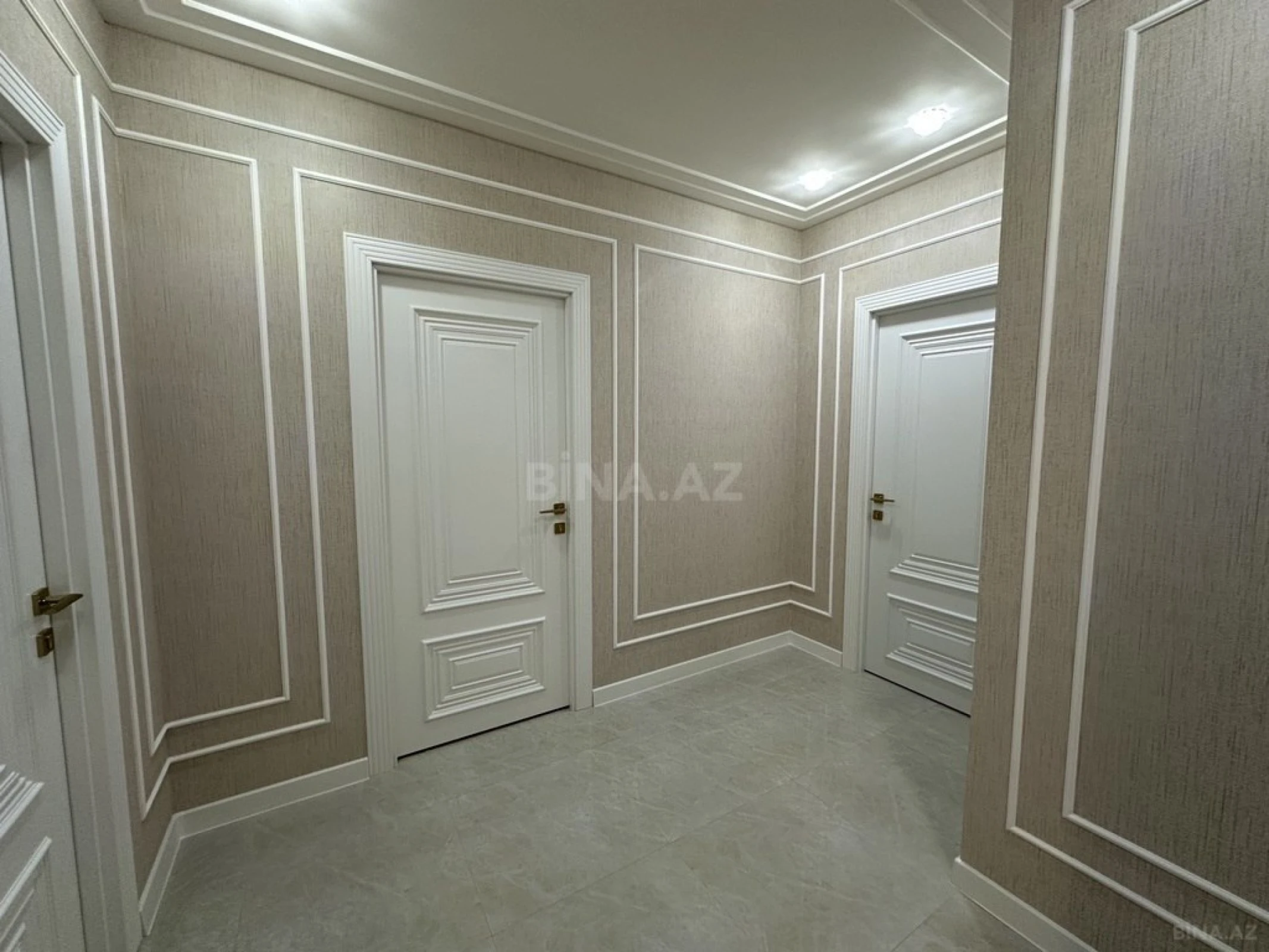 Kirayə verilir 4 otaqlı mənzil 190 m²
