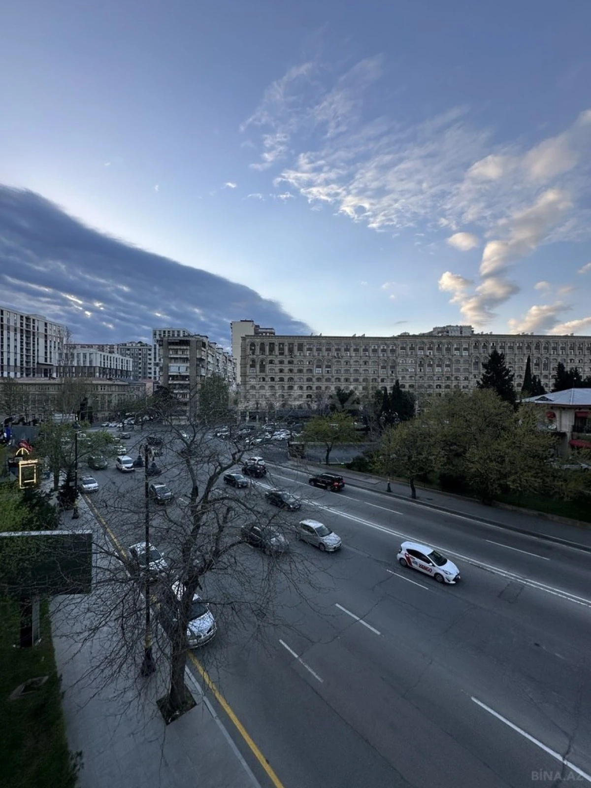 Kirayə verilir 4 otaqlı mənzil 190 m²