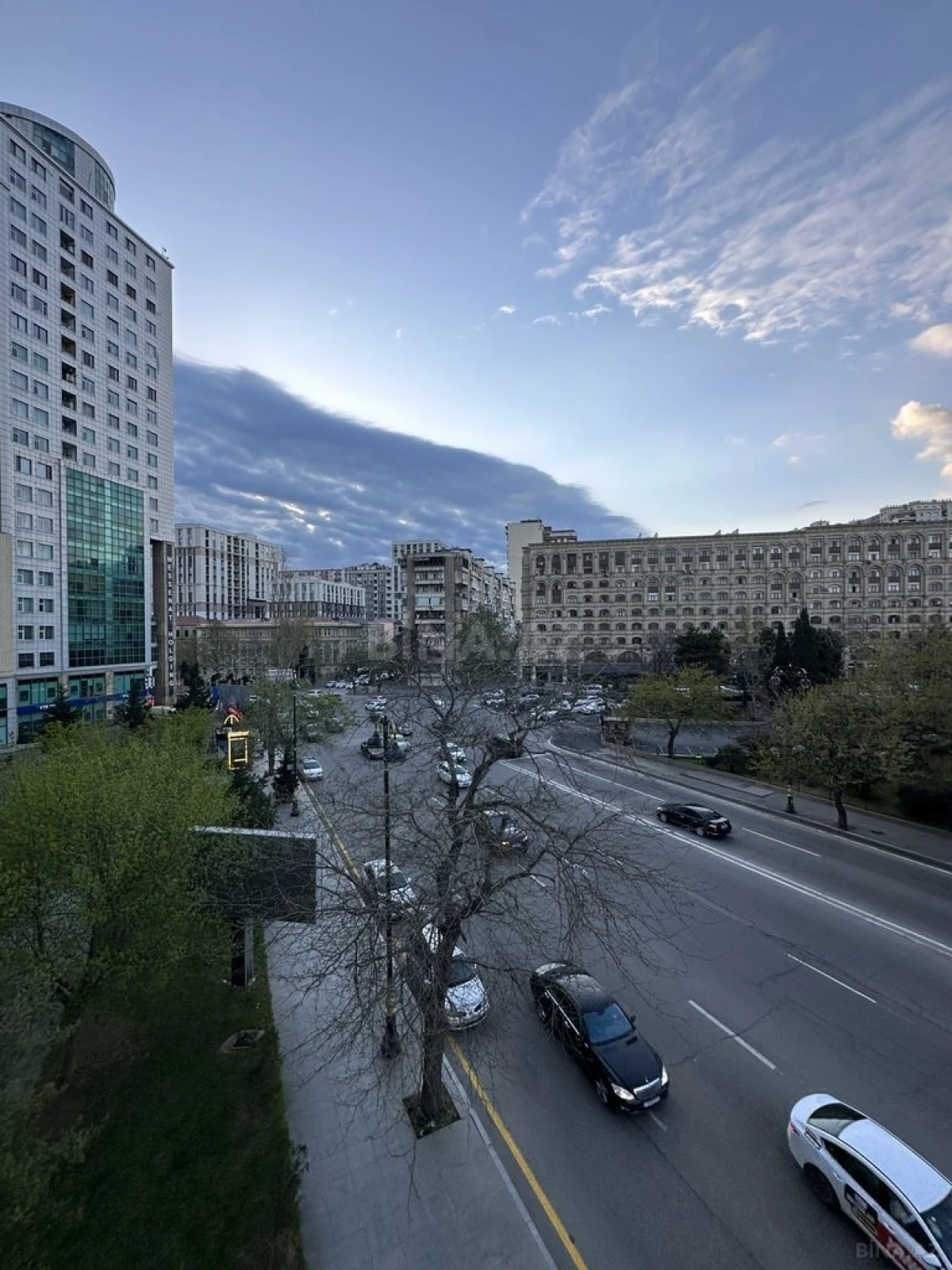 Kirayə verilir 4 otaqlı mənzil 190 m²