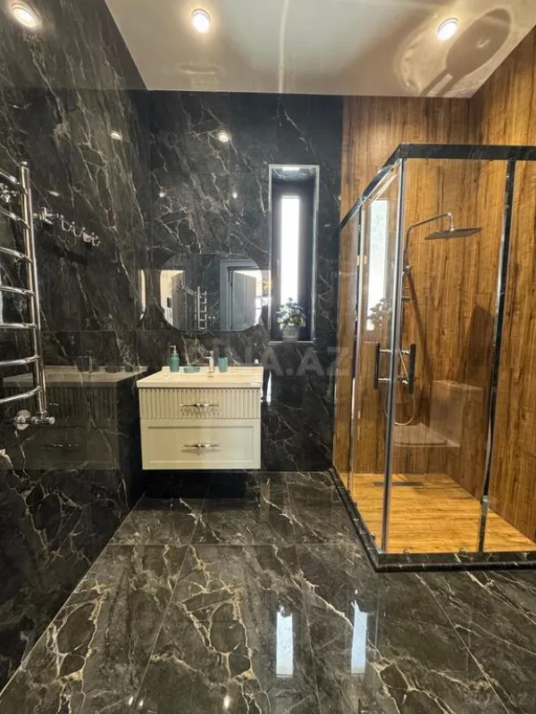 Satılır 4 otaqlı həyət evi 170 m²