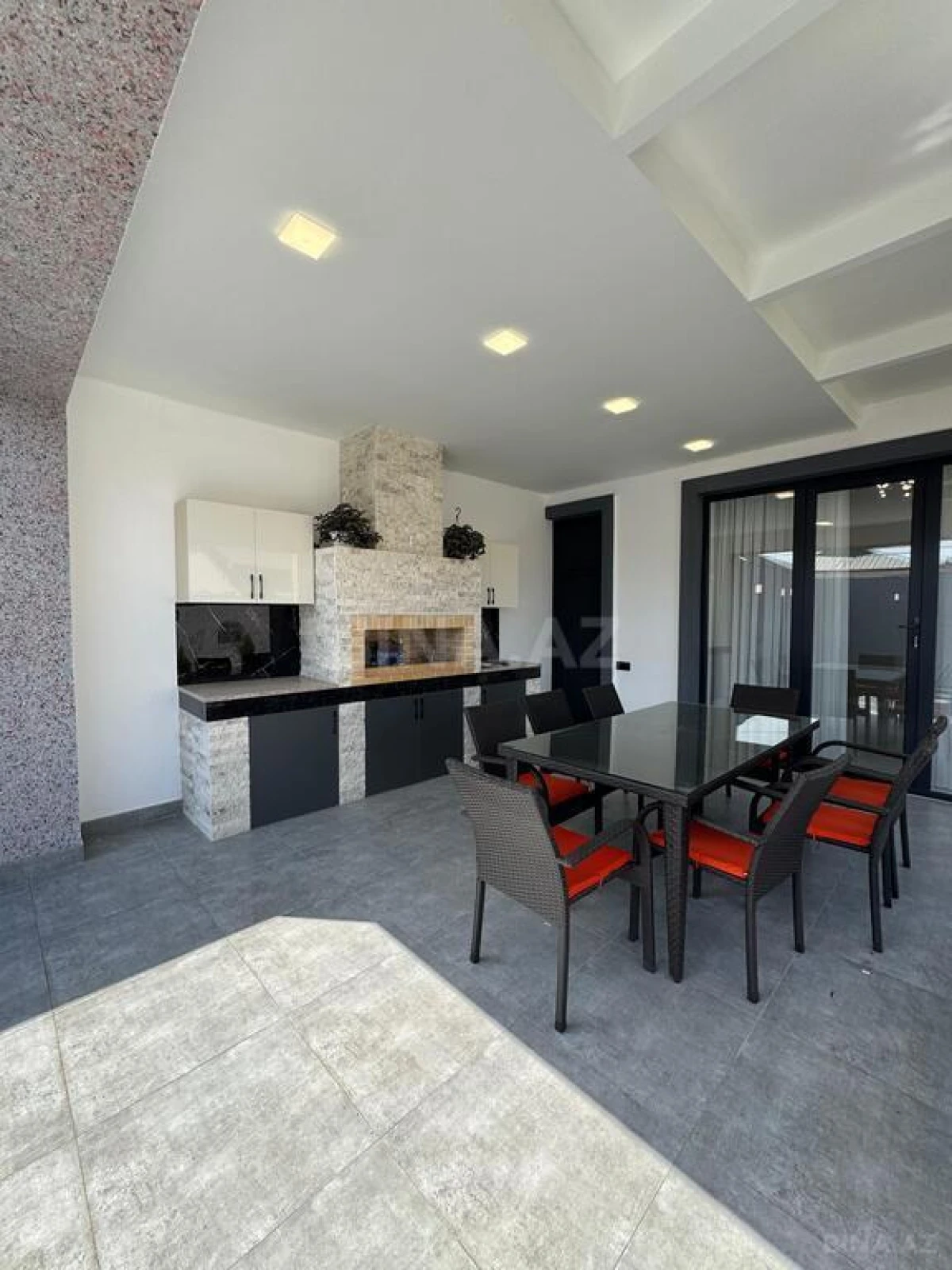 Satılır 4 otaqlı həyət evi 180 m²