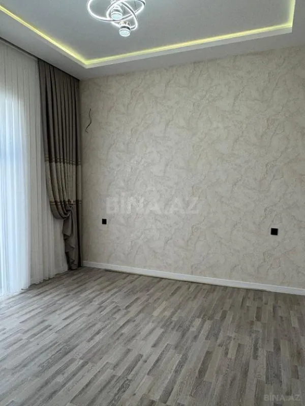 Satılır 4 otaqlı həyət evi 180 m²