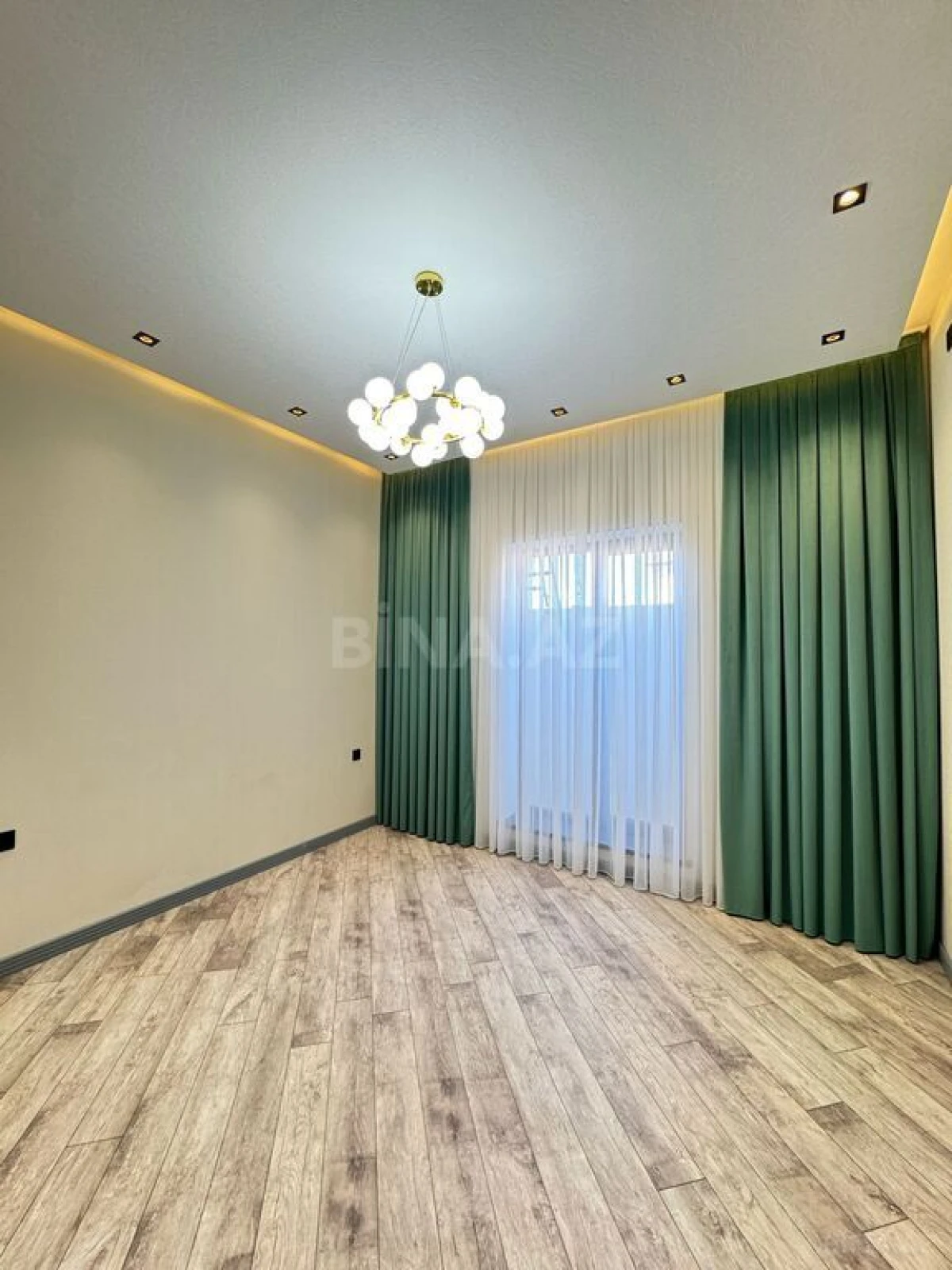 Satılır 4 otaqlı həyət evi 160 m²