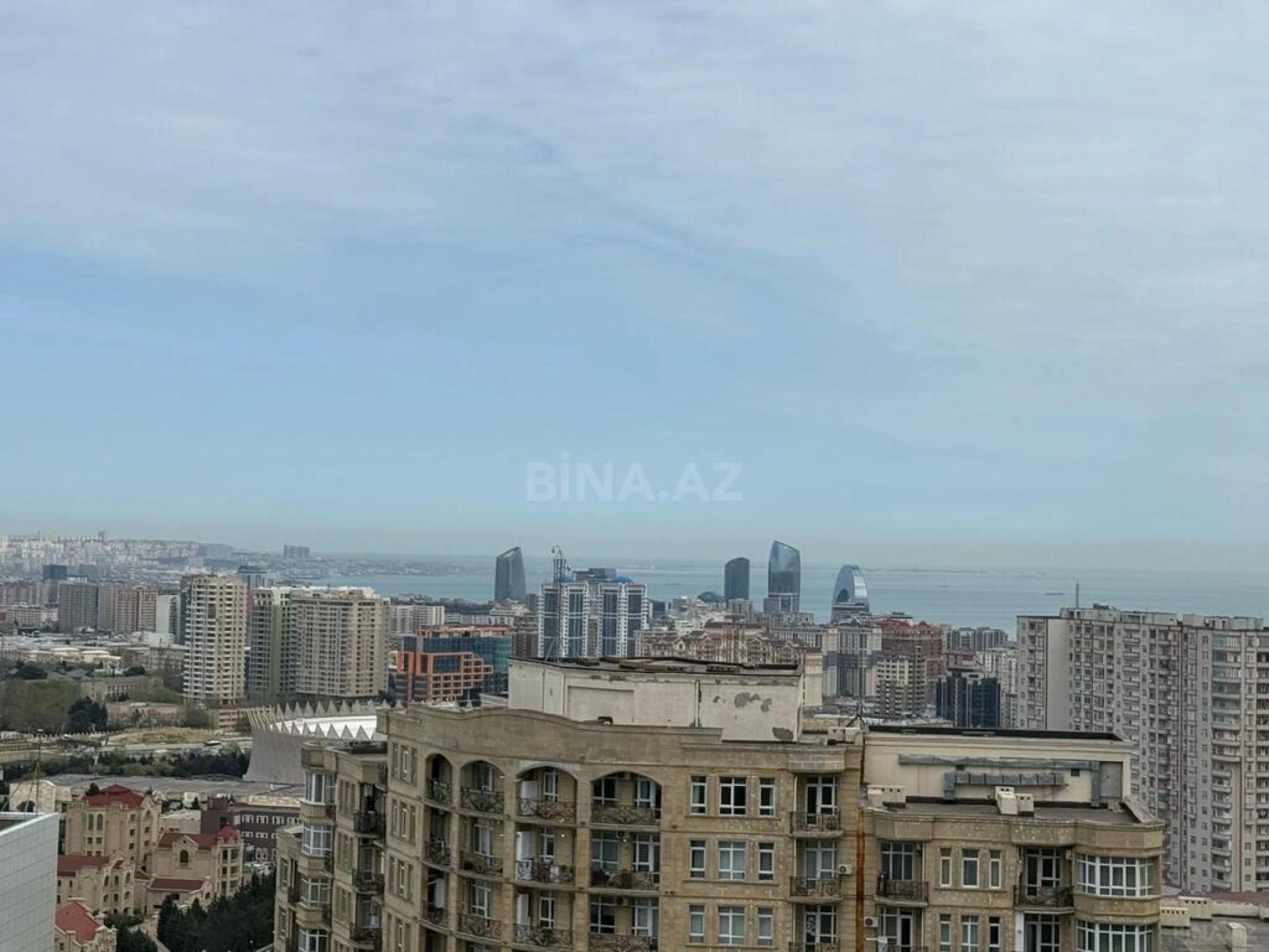 Kirayə verilir 3 otaqlı mənzil 120 m²