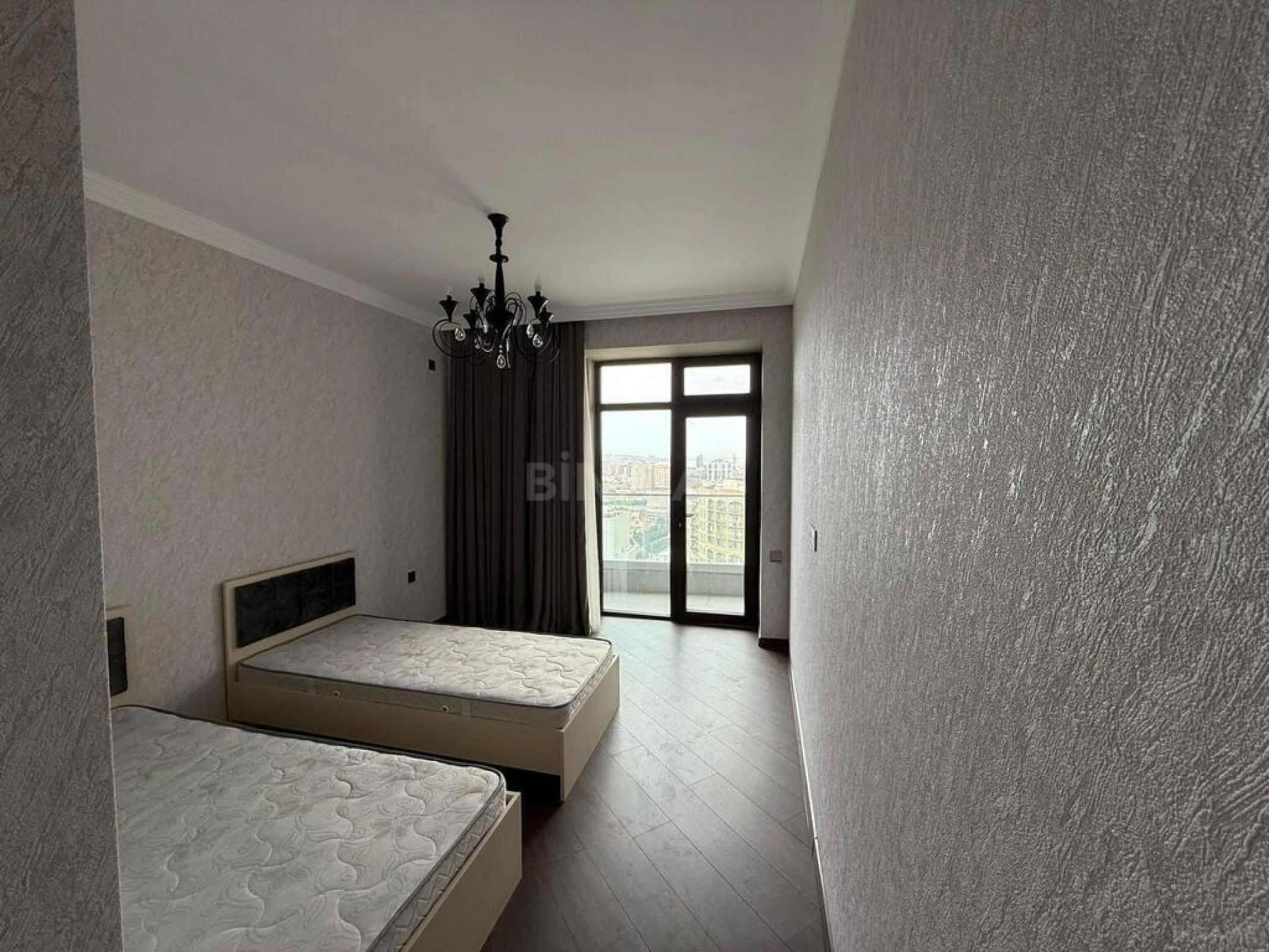 Kirayə verilir 3 otaqlı mənzil 120 m²