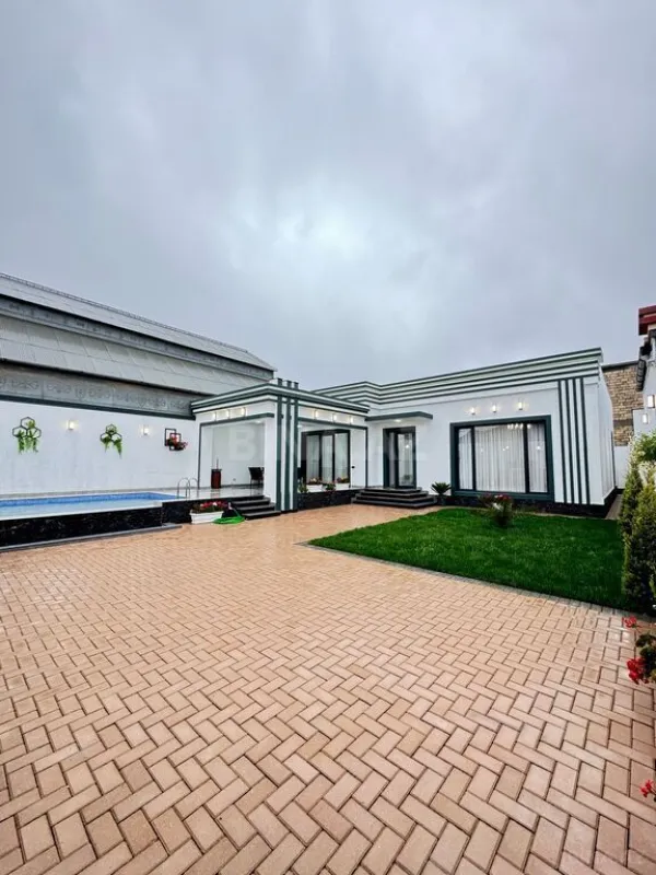 Satılır 4 otaqlı həyət evi 180 m²