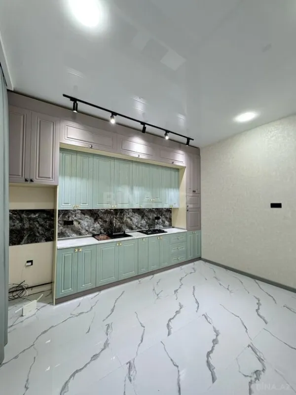 Satılır 4 otaqlı həyət evi 180 m²