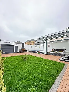 Satılır 4 otaqlı həyət evi 180 m²