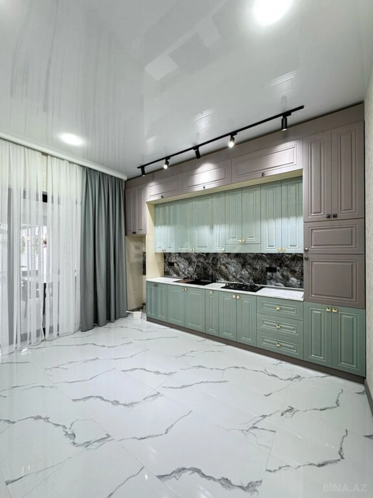 Satılır 4 otaqlı həyət evi 180 m²