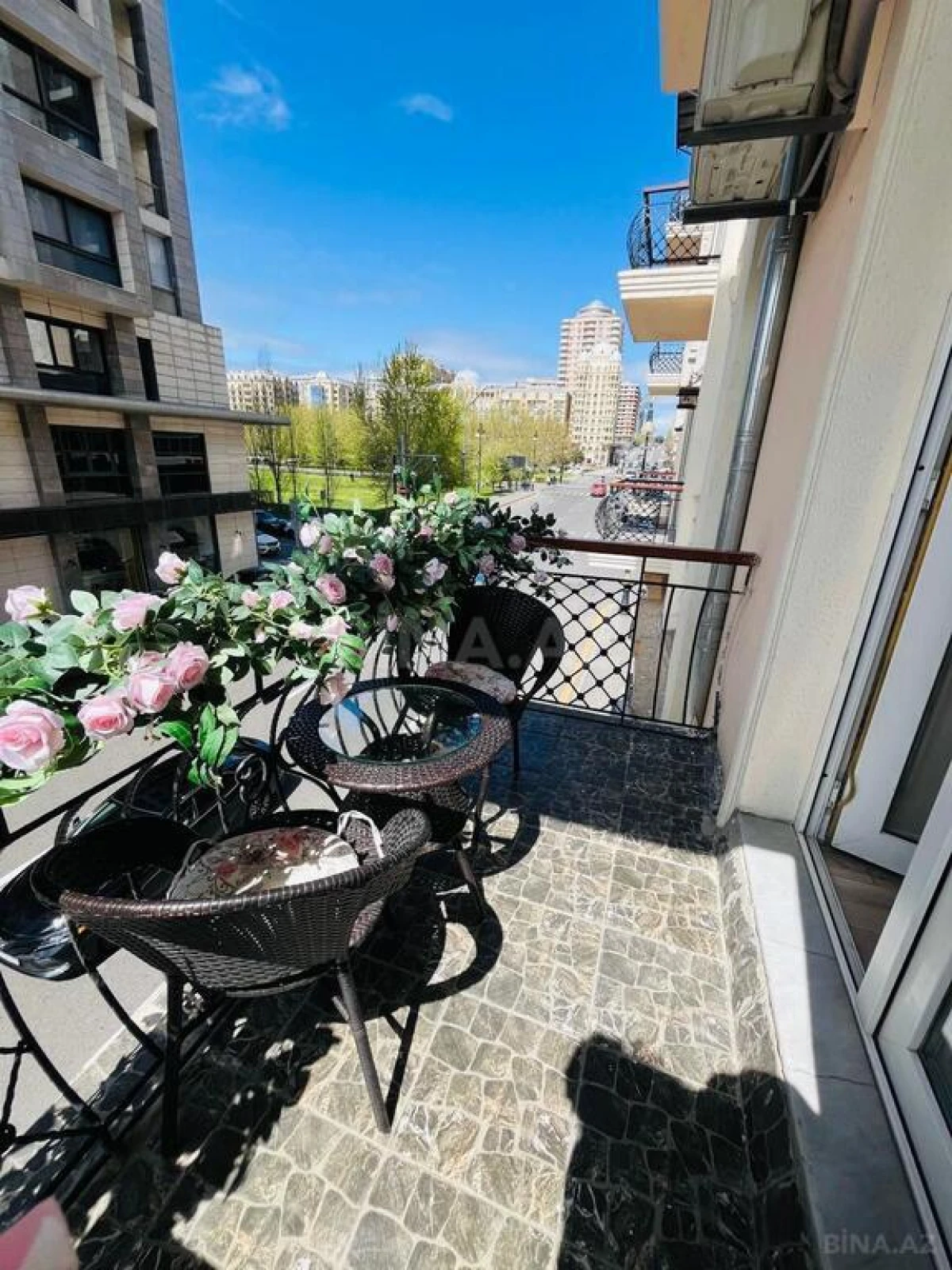 Kirayə verilir 4 otaqlı mənzil 80 m²