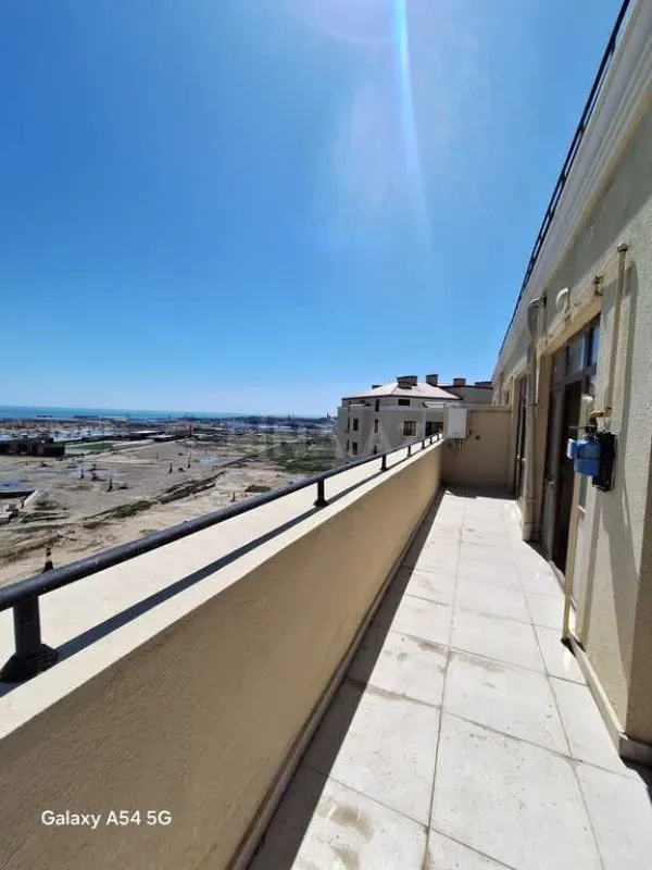 Satılır 2 otaqlı mənzil 150 m²