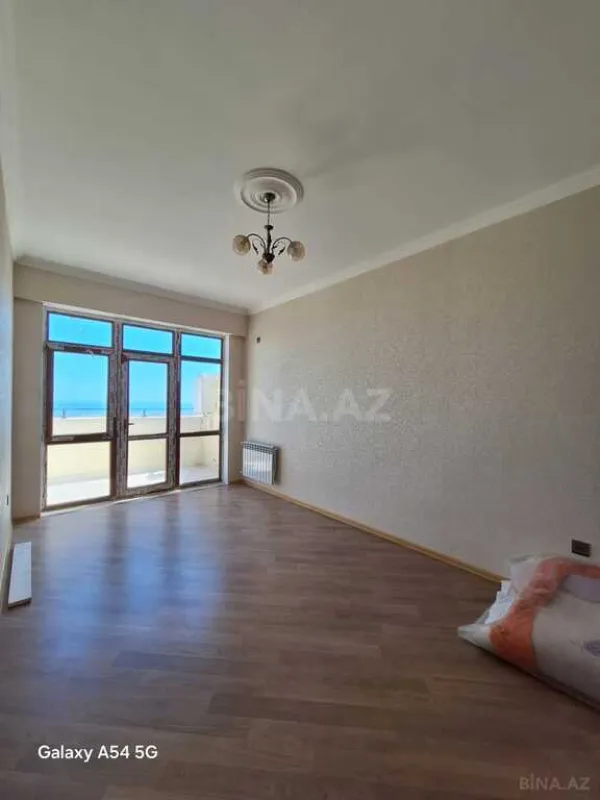 Satılır 2 otaqlı mənzil 150 m²