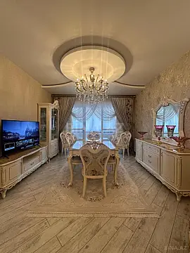 Satılır 4 otaqlı mənzil 150 m²