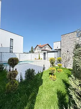 Satılır 4 otaqlı həyət evi 260 m²