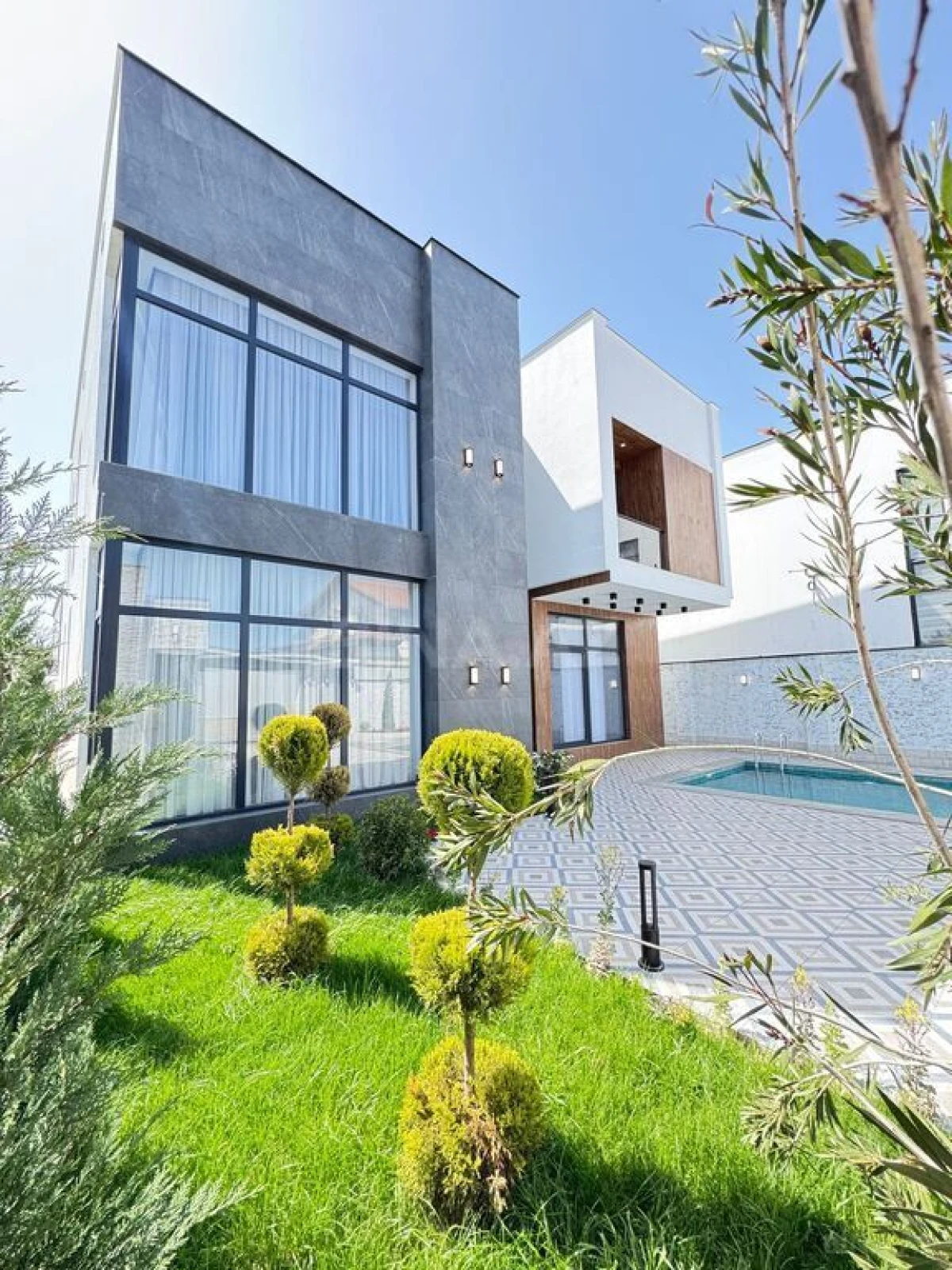 Satılır 4 otaqlı həyət evi 260 m²