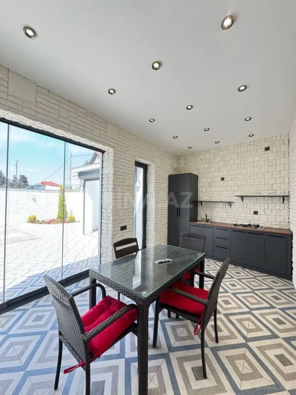 Satılır 4 otaqlı həyət evi 260 m²