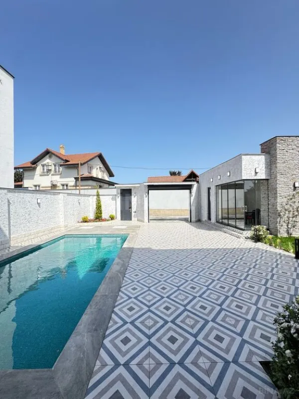 Satılır 4 otaqlı həyət evi 260 m²
